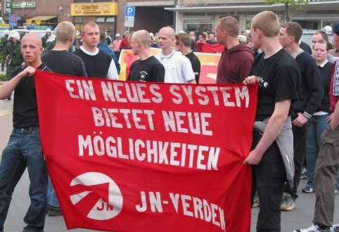In Heide: Die JN Verden zeigte sich von ihrer besten Seite, getreu dem Motto "ein Nazi-Idiot ist immer noch besser als kein Nazi-Idiot"