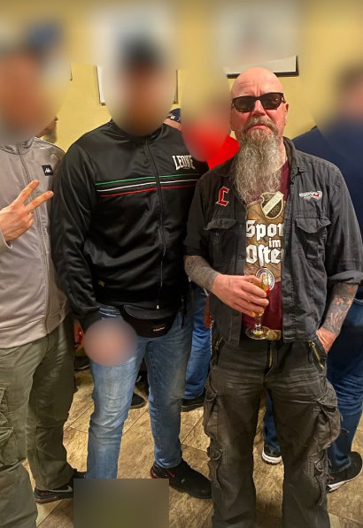 Lunikoff (rechts) im Pusdorper Leuchtturm. Links am Bildrand: Martin Bock aus Bremen-Mahndorf. Lunikoff (rechts) im Pusdorper Leuchtturm. Links am Bildrand: Martin Bock aus Bremen-Mahndorf.